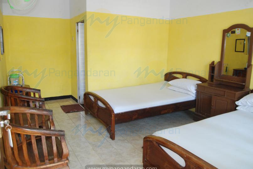 Tampilan Kamar Tidur Sinar Rahayu 2 Pangandaran<br />
Fasilitas FAN, Kamar Mandi dan 2 Bed ukuran 140x200
